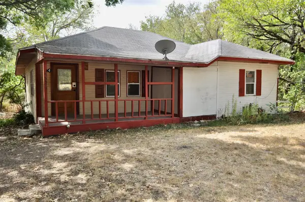 4324 S Cedar Circle Drive, Dallas, TX 75237