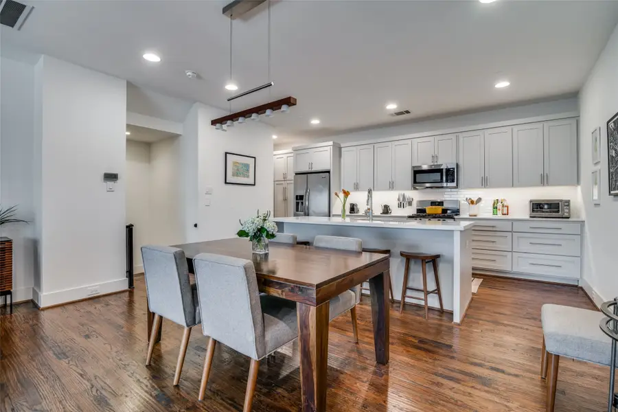 5602 Lindell Avenue #B, Dallas, TX 75206 - #2
