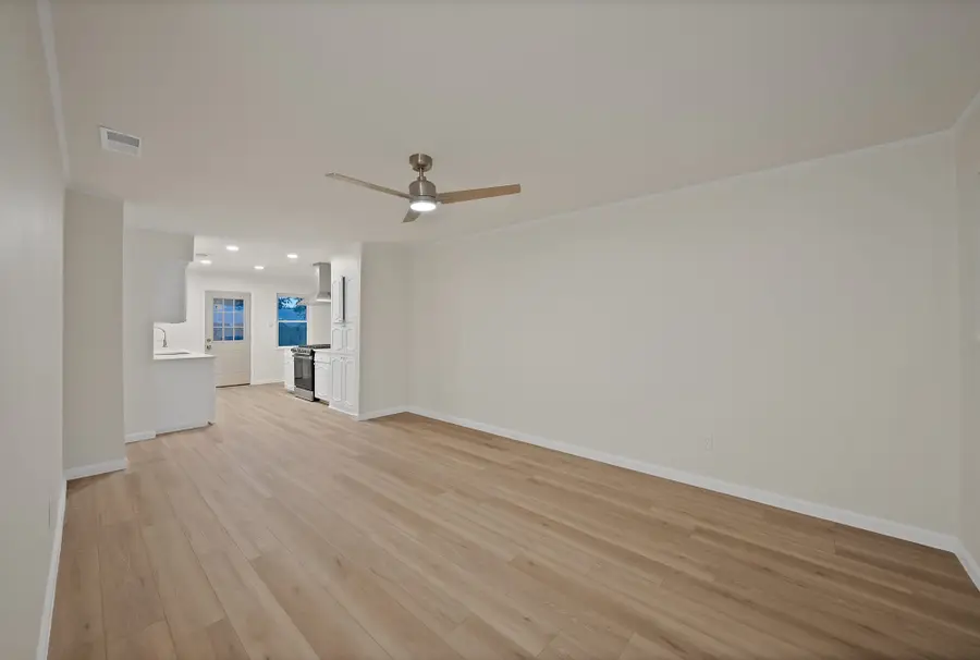 3206 Griffiths Drive, Irving, TX 75061 - #2