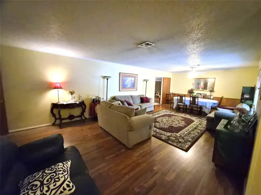 4221 Woodlake Drive, Lake Worth, TX 76135 - #2