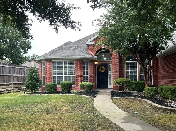 2907 Saint Maria Drive, Mansfield, TX 76063