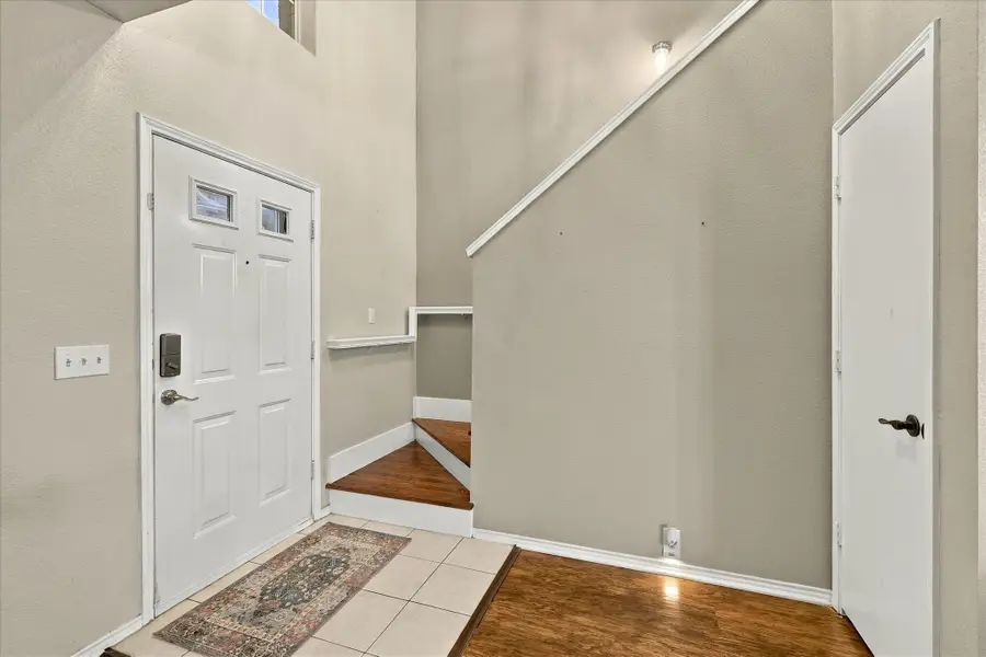1424 Autumncrest Drive, Arlington, TX 76002 - #2