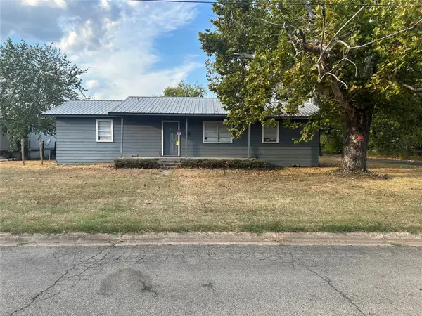 1608 W Kaufman Street, Paris, TX 75460