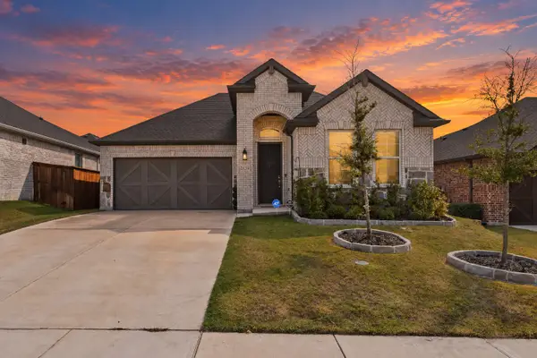 2434 Pebble Bank Lane, Midlothian, TX 76065
