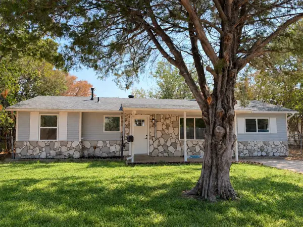 209 W Southern Avenue, Saginaw, TX 76179
