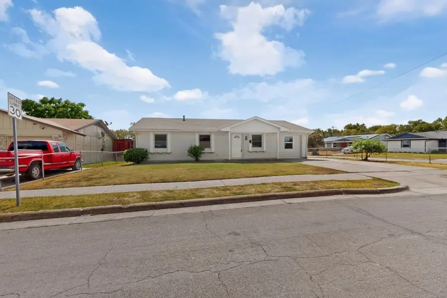 3204 Pacesetter Drive, Dallas, TX 75241 - #2