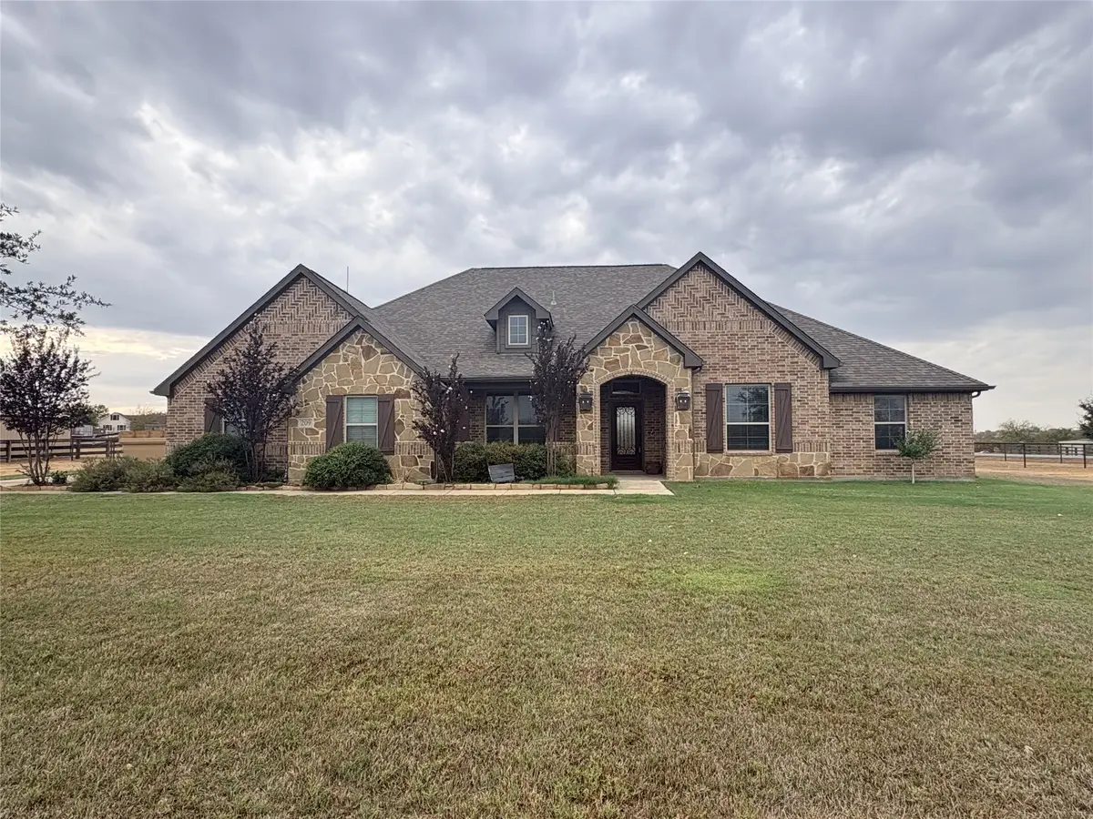 209 Highland Hills Boulevard, Decatur, TX 76234 - #1