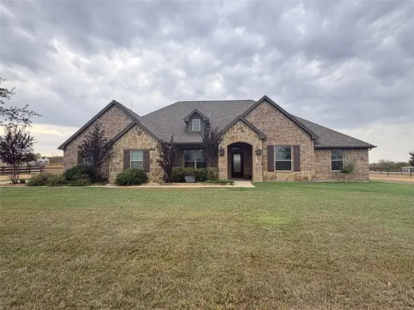 209 Highland Hills Boulevard, Decatur, TX 76234