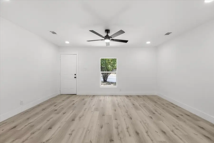 5101 Miller Avenue, Fort Worth, TX 76119 - #2