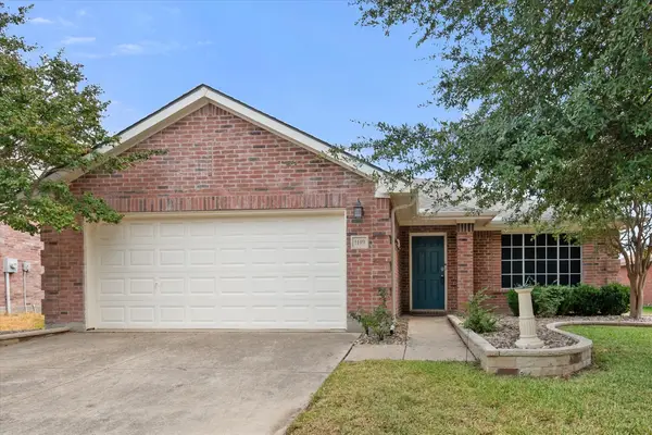 1109 Nighthawk Road, Fort Worth, TX 76108