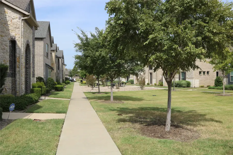 2729 Vista Park Lane, Lewisville, TX 75067 - #2