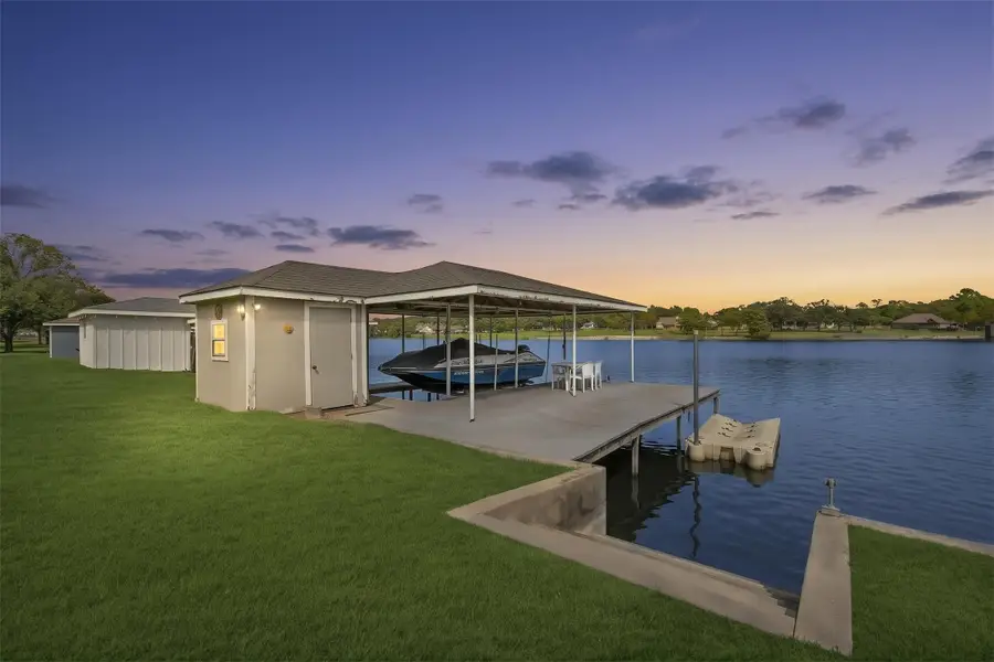 1227 Kiowa Drive W, Lake Kiowa, TX 76240 - #3