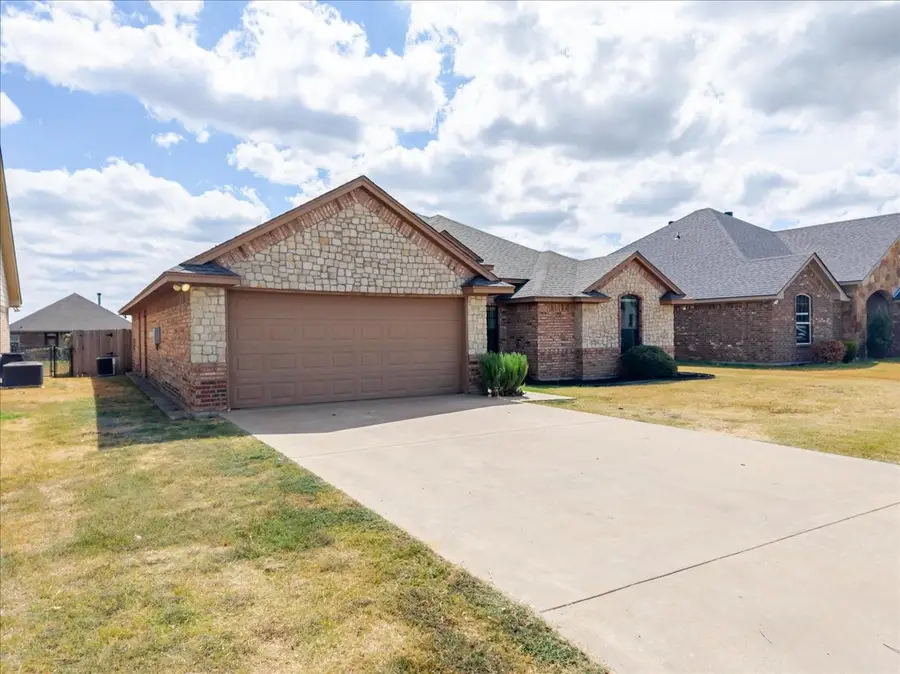 9120 Parkview Circle, Tolar, TX 76476 - #2