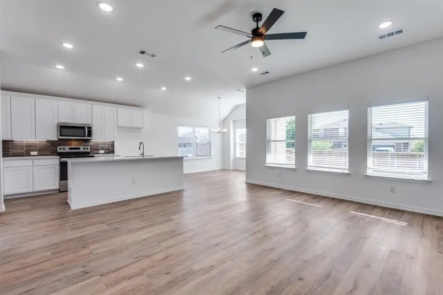 1524 North Carolina Avenue, Lancaster, TX 75134 - #2