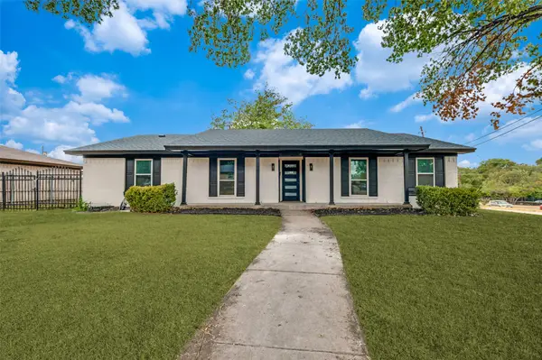 5445 Enderly Place, Dallas, TX 75227