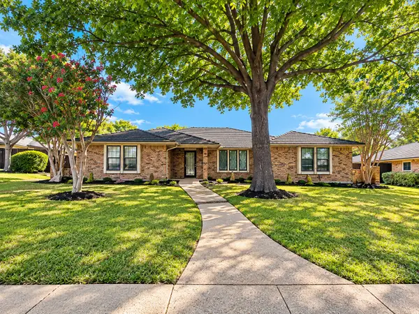 1340 Marble Canyon Drive, DeSoto, TX 75115