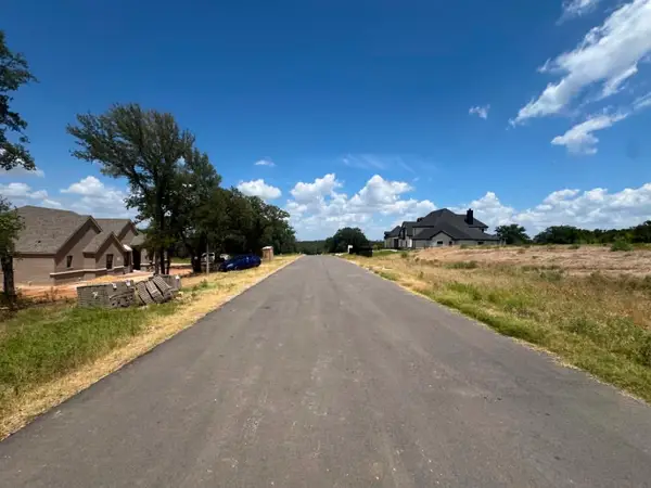 1013 Andy Ranch Court, Azle, TX 76020