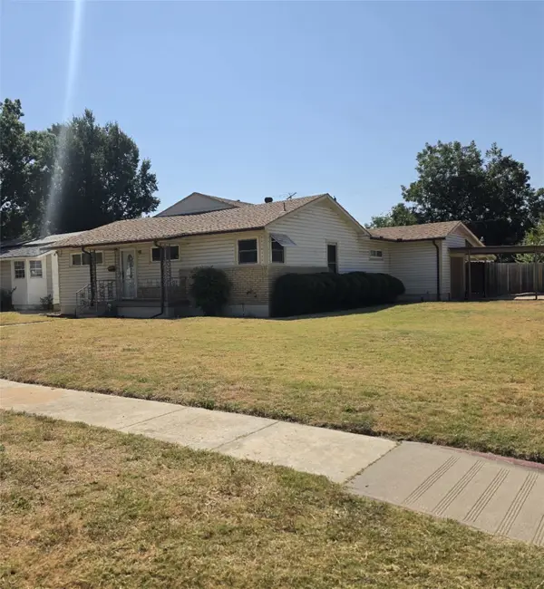 3750 Honeysuckle Avenue, Fort Worth, TX 76111