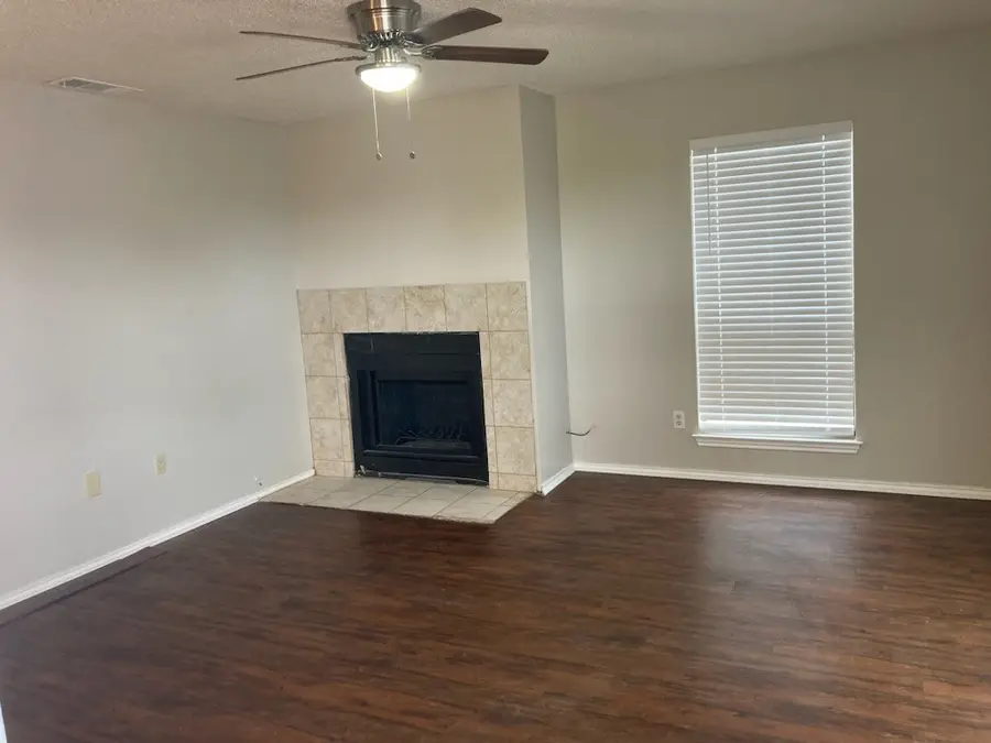 8129 Foxfire Lane, White Settlement, TX 76108 - #2
