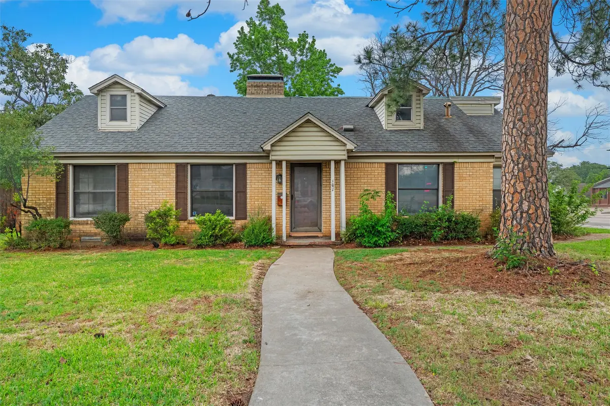 101 W Park Row Drive, Arlington, TX 76010 - #1