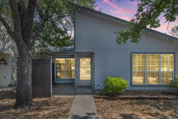 1217 Elm Court, Runaway Bay, TX 76426