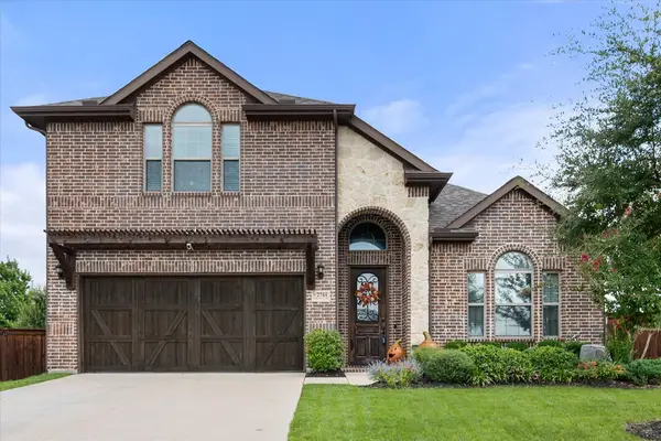 2741 Thornhill Lane, Mansfield, TX 76084