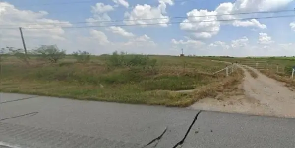 Tract 2 82 Highway, Henrietta, TX 76365