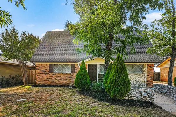 1404 Tatum Drive, Arlington, TX 76012
