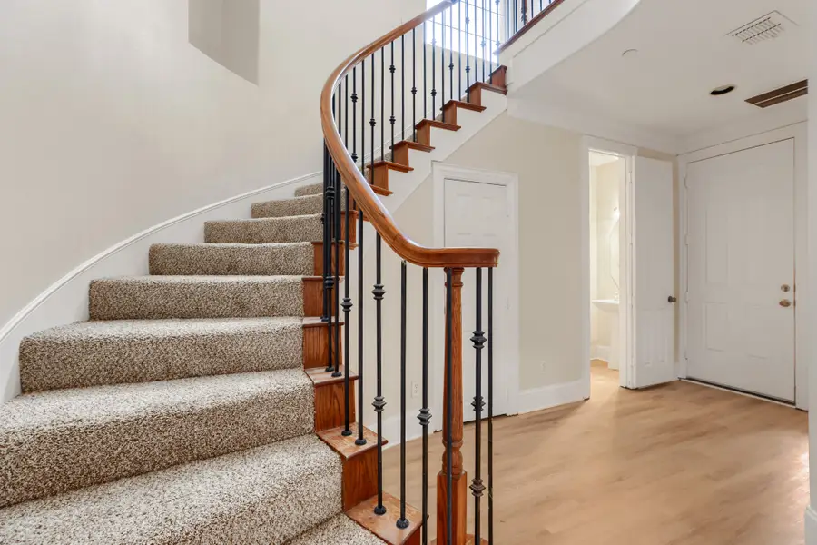 8115 Dogwood Lane, Irving, TX 75063 - #2