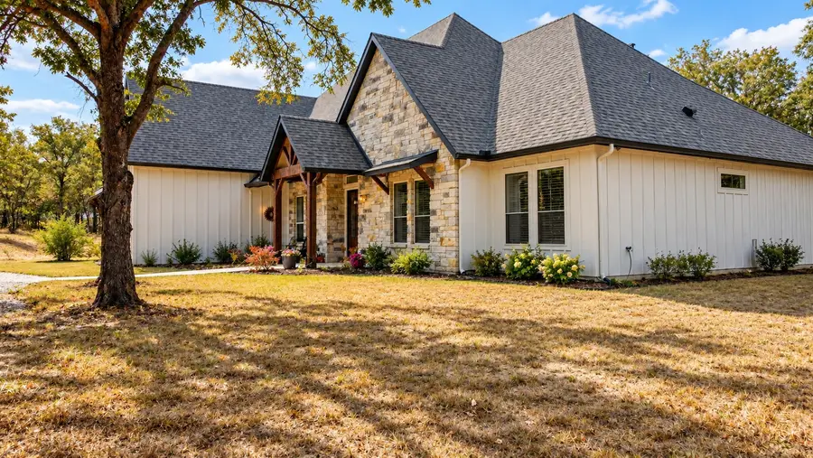 1098 Paradise Parkway, Poolville, TX 76487 - #2
