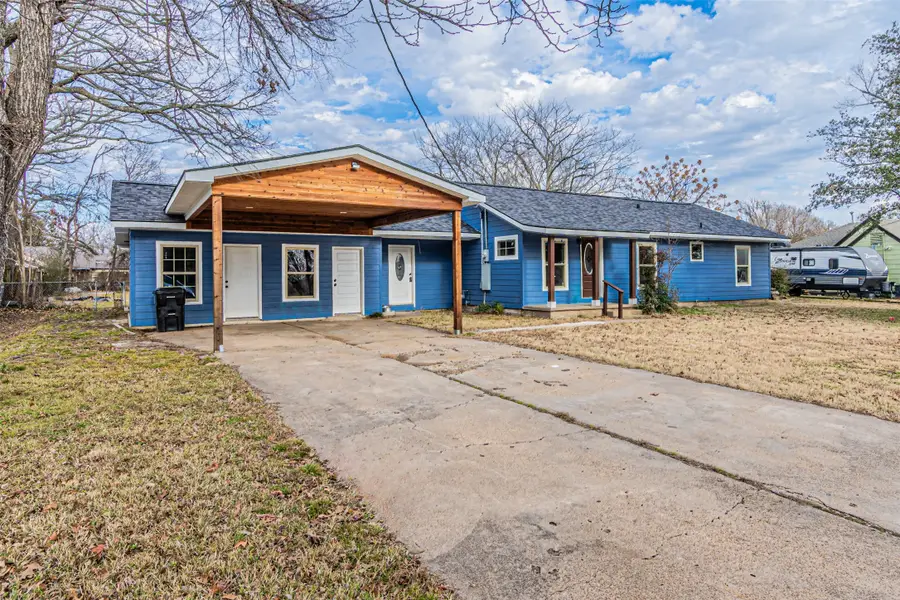 919 Canton Avenue, Wills Point, TX 75169 - #2