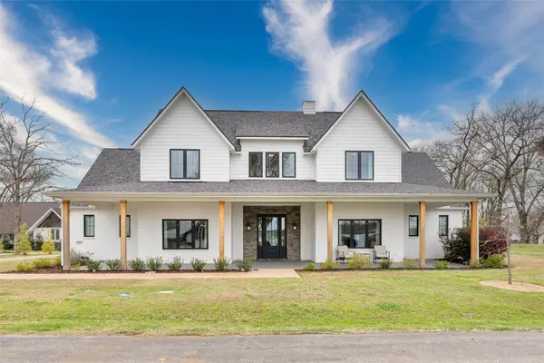 653 Enchanted Isles Drive, Mabank, TX 75156