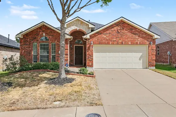 8738 Misty Bluff Court, Dallas, TX 75249