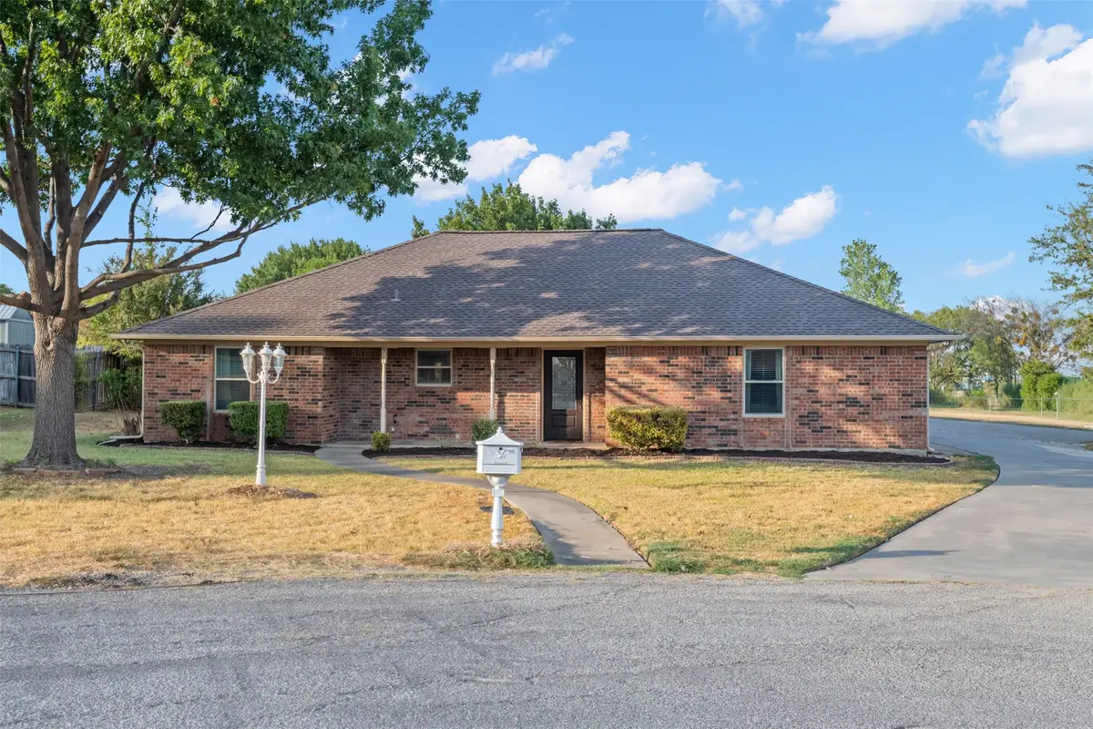 911 Clearview Street, Krum, TX 76249 - #1