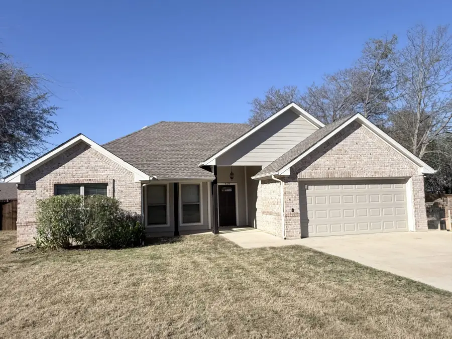 628 E Walcott Street, Pilot Point, TX 76258 - #2