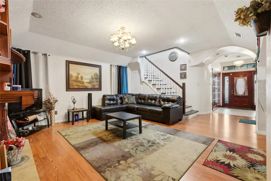 4201 Briar Hill Drive, Grand Prairie, TX 75052 - #3