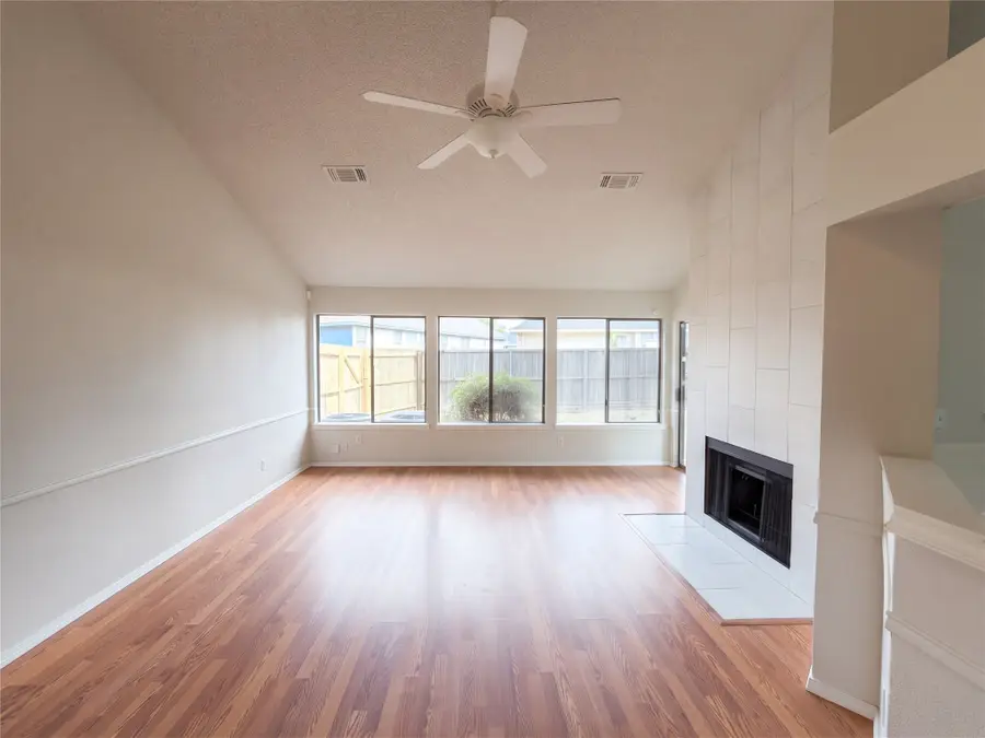 1015 Astaire Avenue, Duncanville, TX 75137 - #3