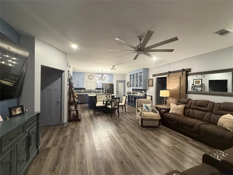 1338 S Pine Street, Grapevine, TX 76051 - #2