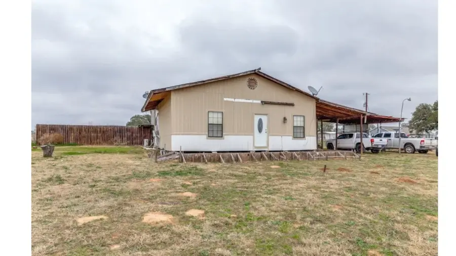 1619 County Road 7711, Devine, TX 78016 - #2