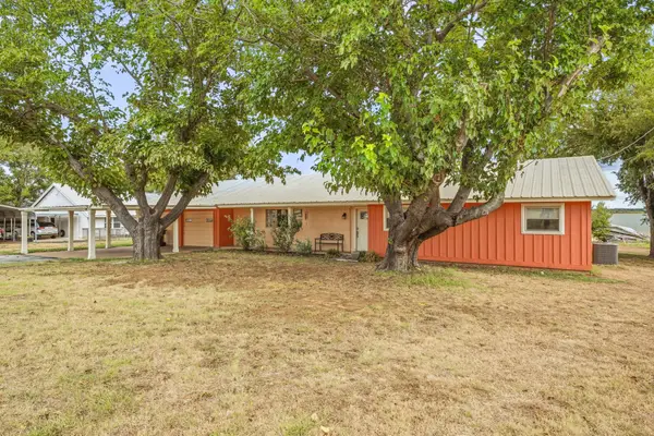 1276 Fm 3003, Graham, TX 76450