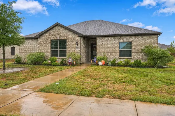1405 Kite Street, DeSoto, TX 75115