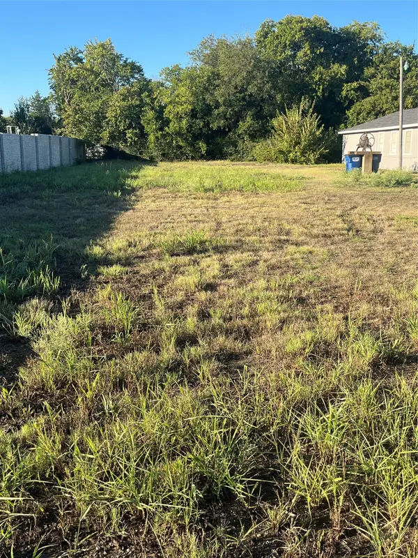 835 E 3rd Street, Lancaster, TX 75146