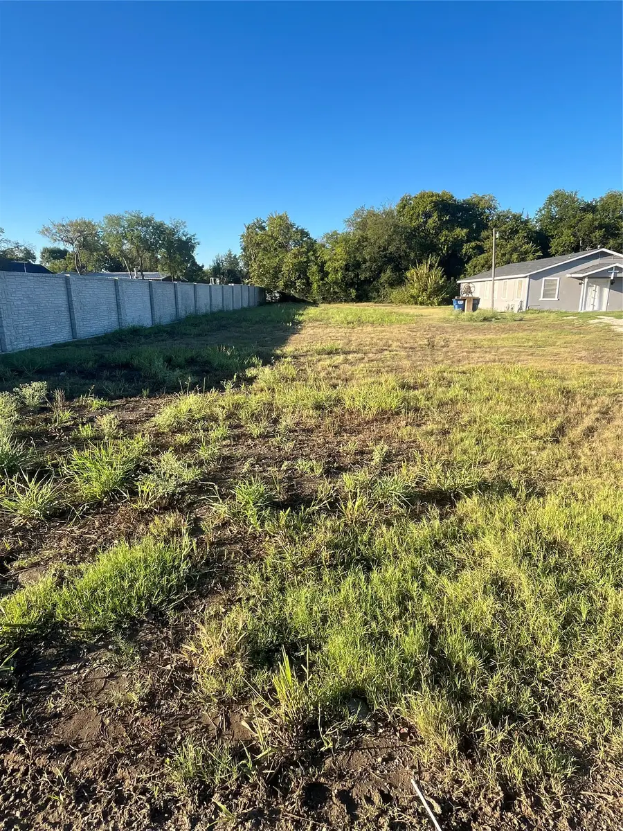 835 E 3rd Street, Lancaster, TX 75146 - #3