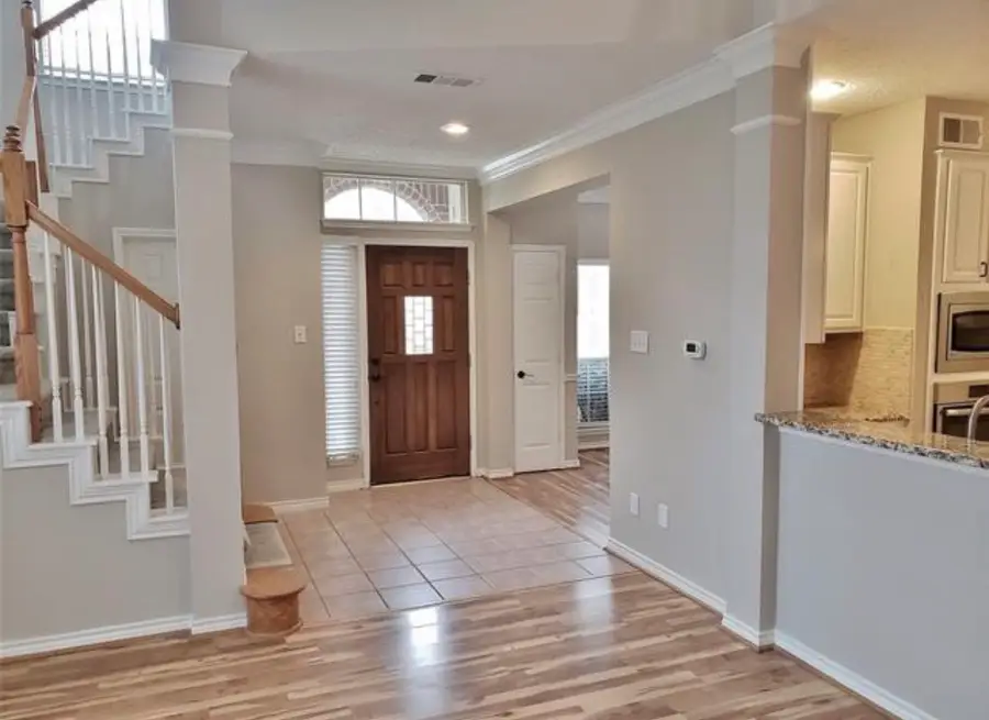 211 Moss Hill Road, Irving, TX 75063 - #3
