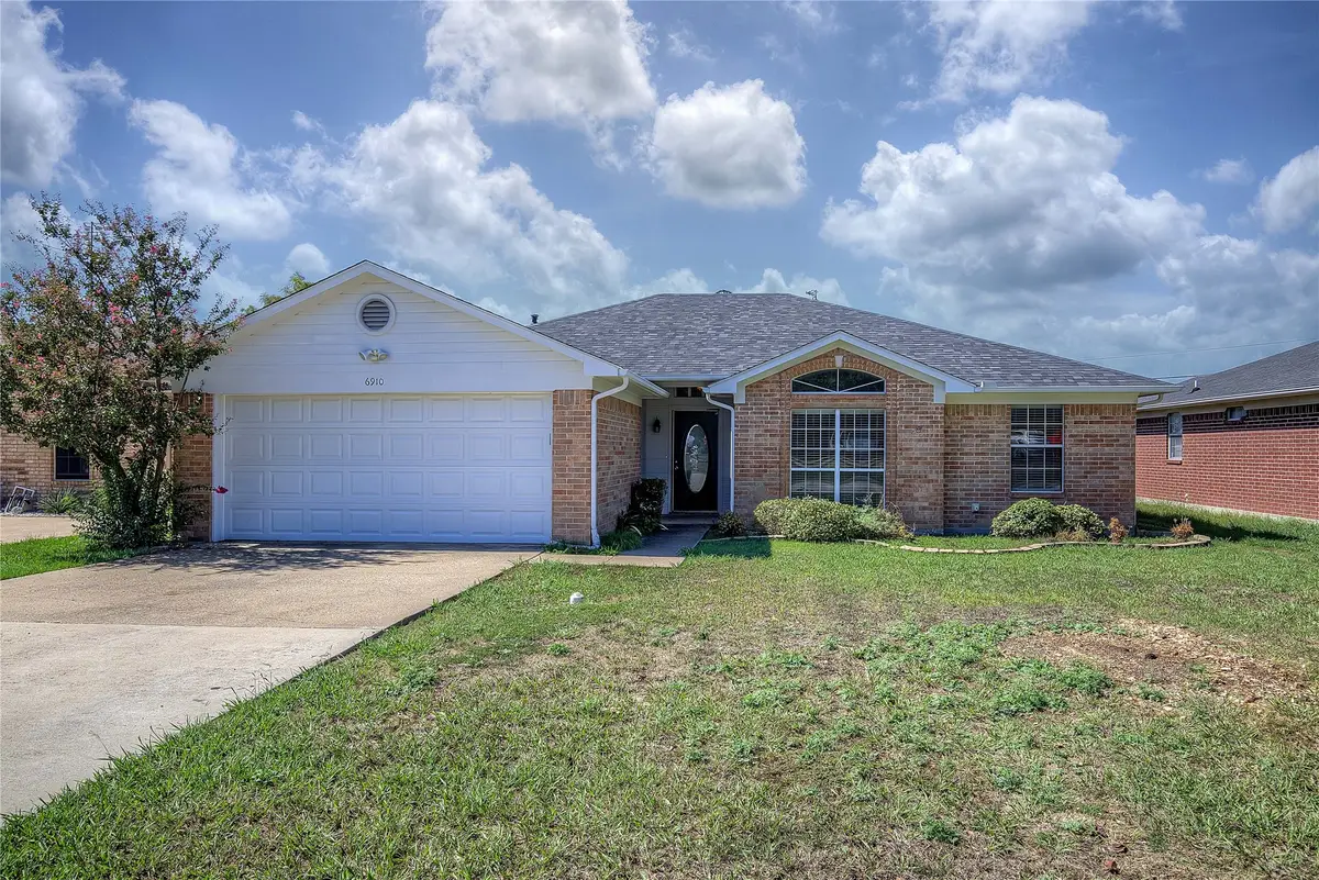 6910 Sayle Street, Greenville, TX 75402 - #1