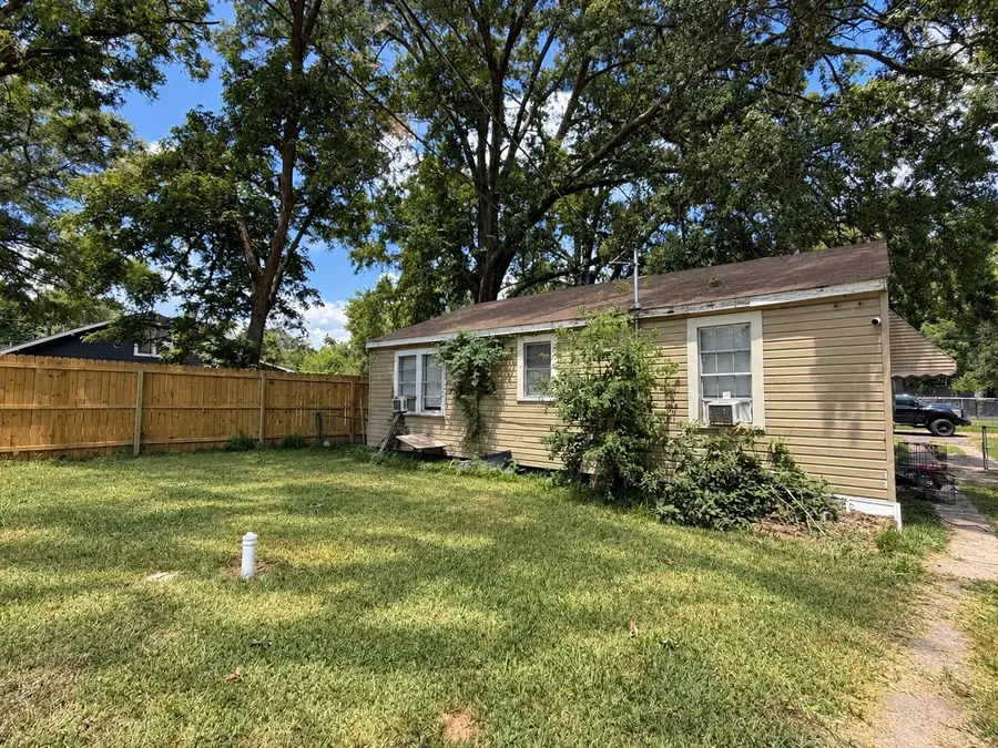 2651 Vivian Street, Shreveport, LA 71108 - #3