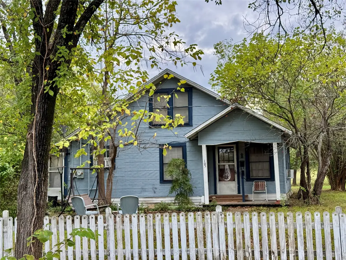 103 S Center Street, Bonham, TX 75418 - #1