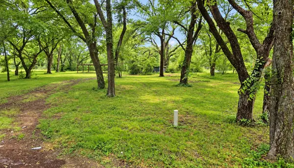 200 Bowden Circle, Burleson, TX 76028