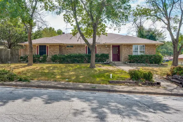 504 Pheasant Lane, DeSoto, TX 75115
