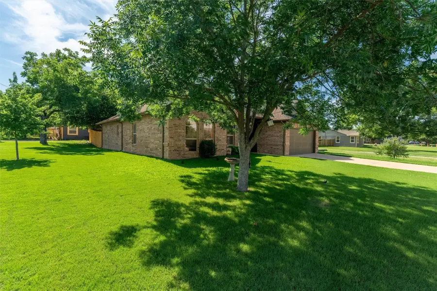 322 S S. Bowie Drive, Weatherford, TX 76086 - #2
